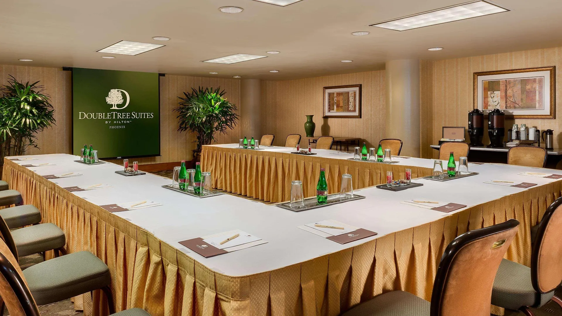 Hotel Doubletree Suites By Hilton Phoenix