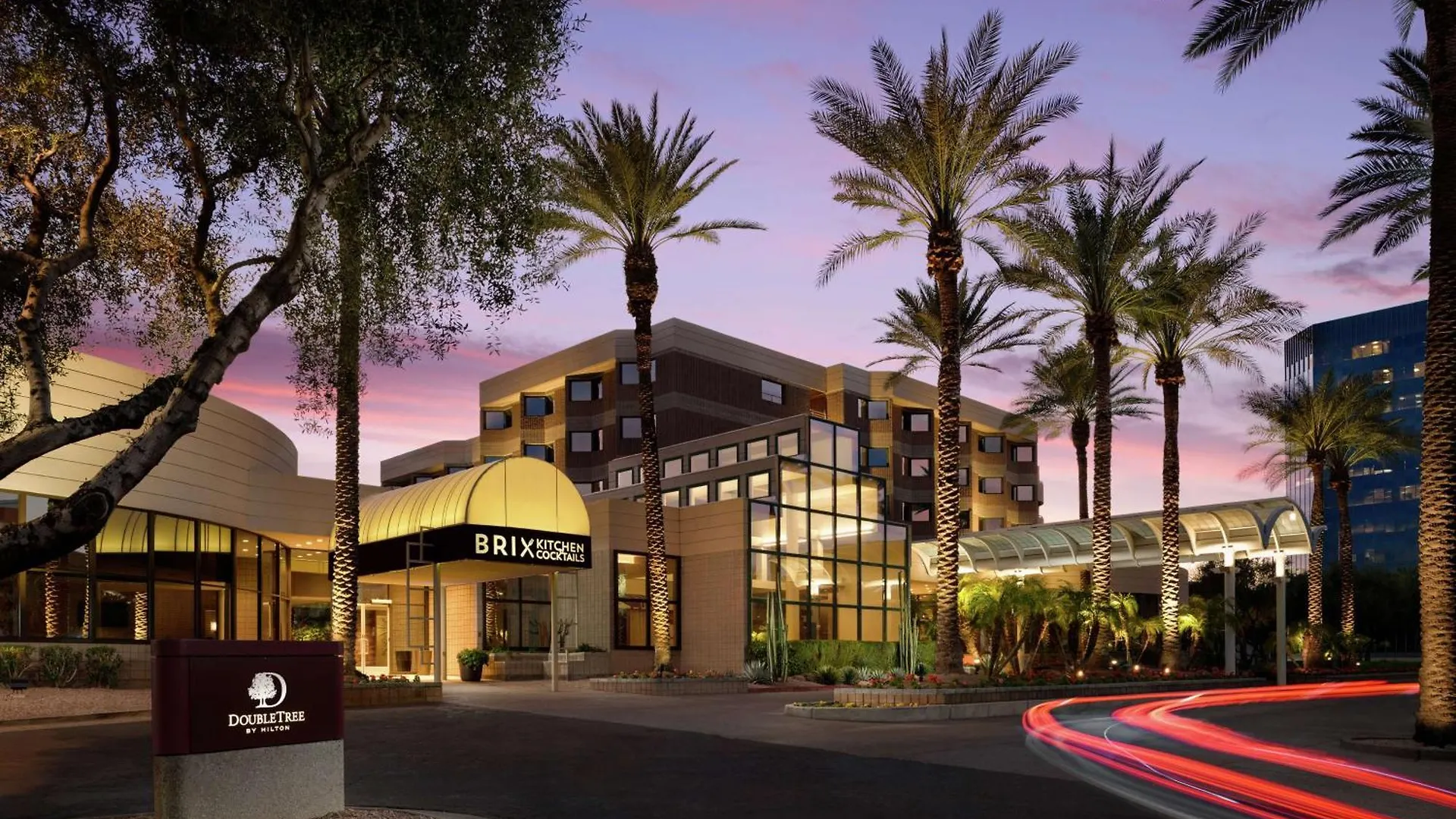 Doubletree Suites By Hilton Phoenix location