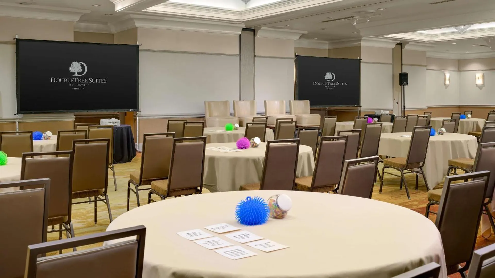 Doubletree Suites By Hilton Phoenix Hotel
