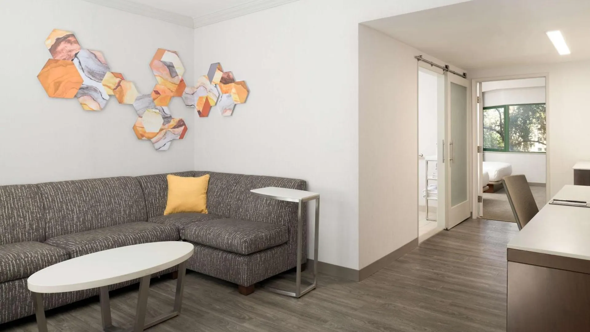 Doubletree Suites By Hilton Phoenix