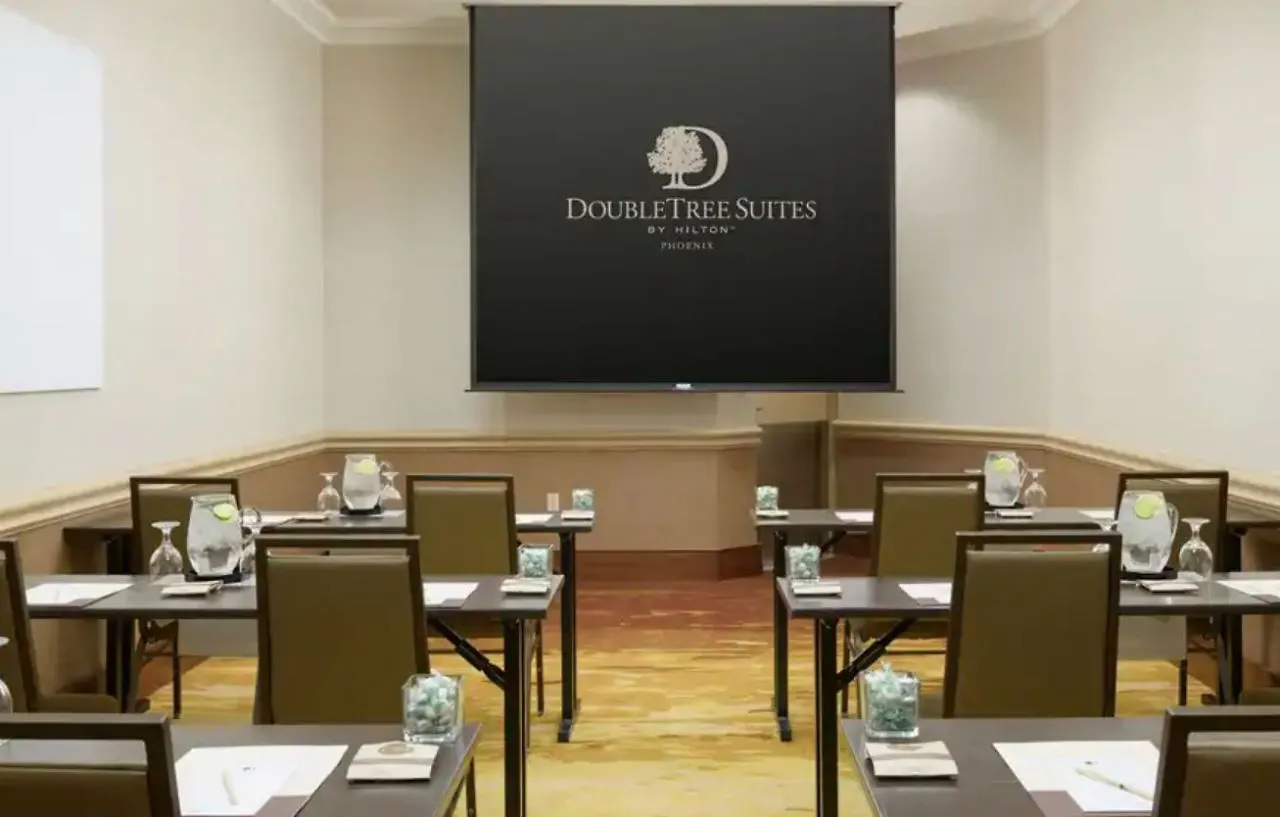 Doubletree Suites By Hilton Phoenix