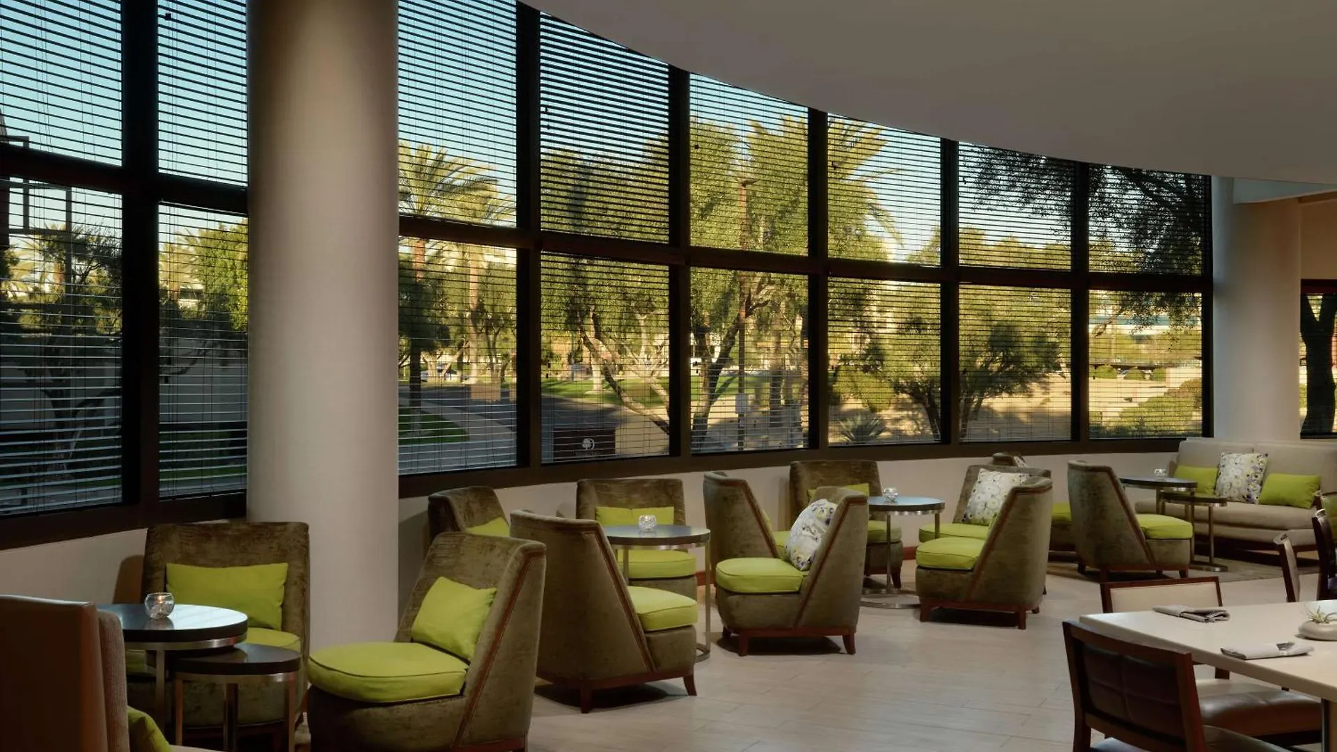 Doubletree Suites By Hilton פיניקס 4*,  ארצות הברית