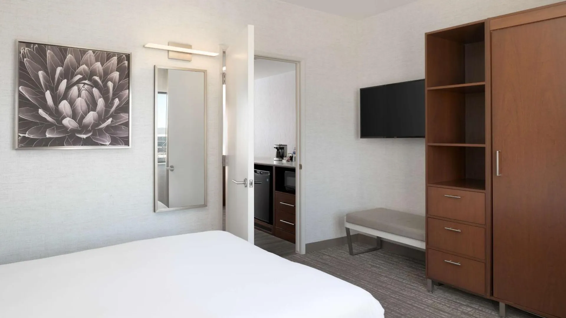 מלון Doubletree Suites By Hilton פיניקס