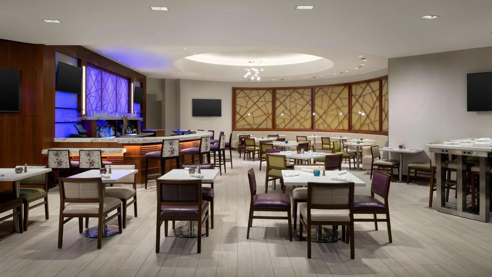 Doubletree Suites By Hilton פיניקס 4*,