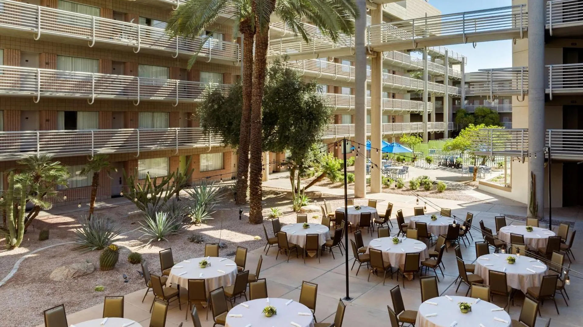 מלון Doubletree Suites By Hilton פיניקס